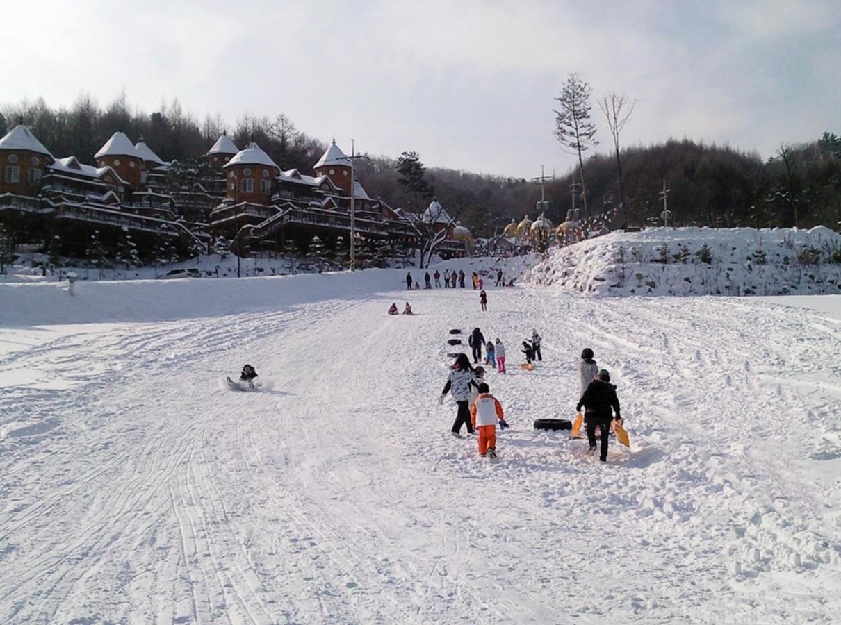 Elf Resort Hotel Pyeongchang Bagian luar foto