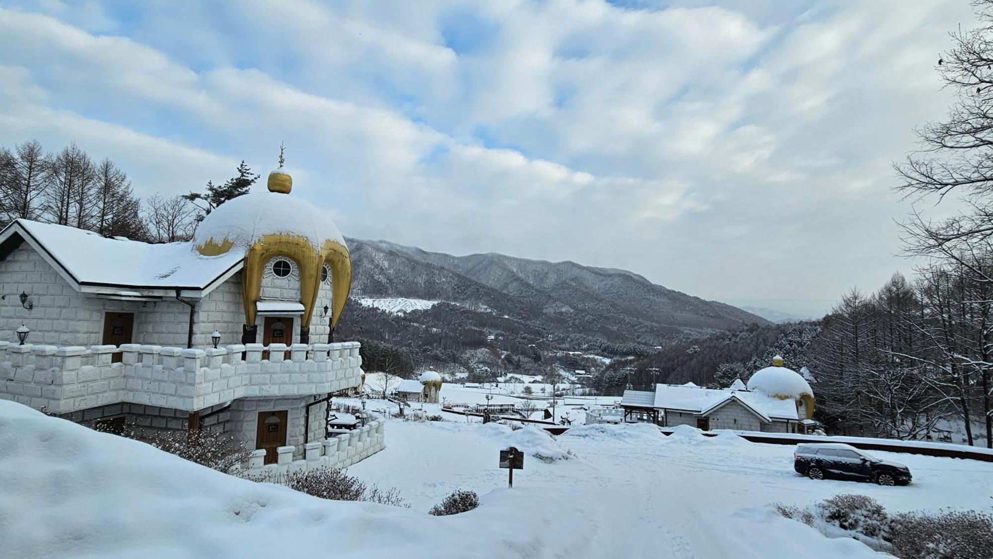 Elf Resort Hotel Pyeongchang Bagian luar foto