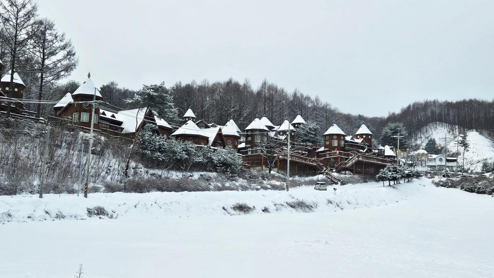 Elf Resort Hotel Pyeongchang Bagian luar foto